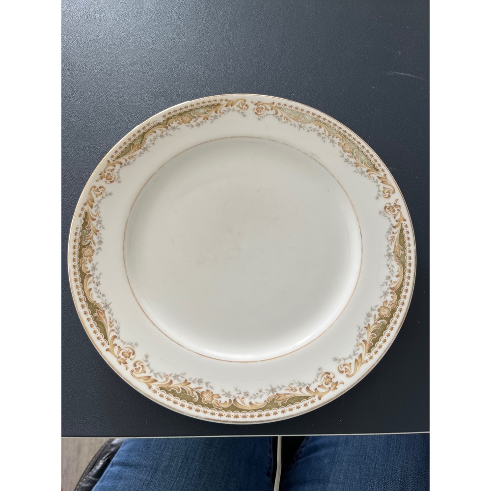 Queen Anne Signature Collection Select Fine China‎ Plate Gold Green Floral Rim